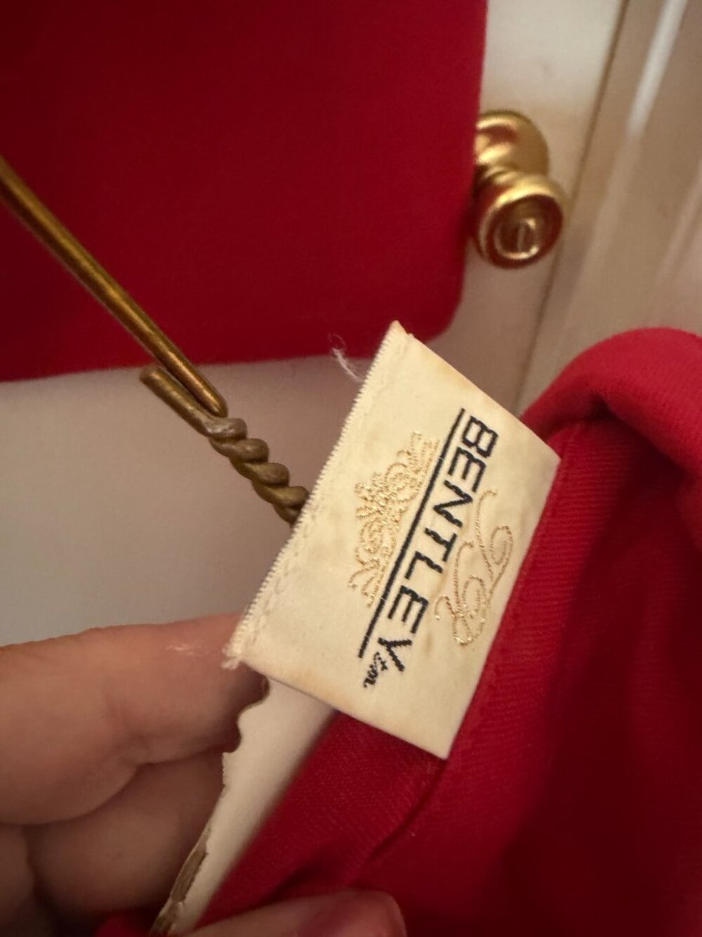 Bentley Bright Red Single Breasted Suit with Skirt W 2X - Picture 8 of 10